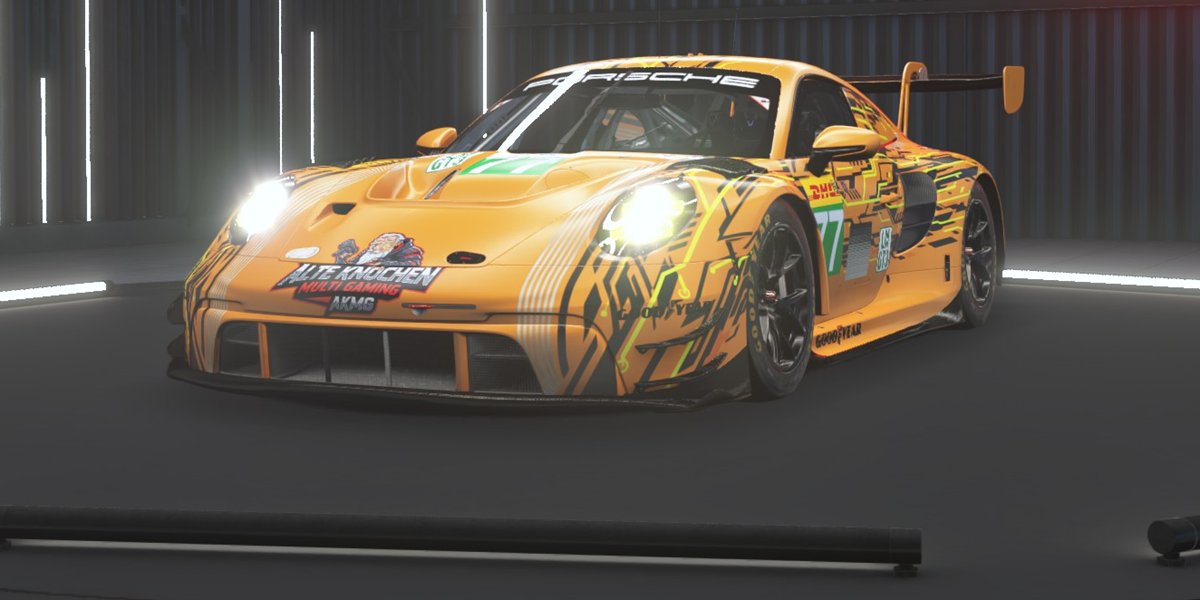 Porsche 911 GT3 R schräg von vorn im Showroom